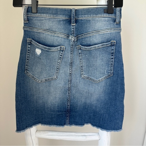 SP Black Label Casual Pencil Mini Denim Skirt with Frayed Edge Size Small - Picture 2 of 14